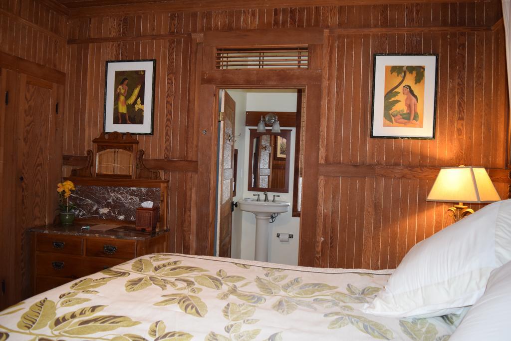 Poipu Bed And Breakfast Inn Koloa Exterior photo