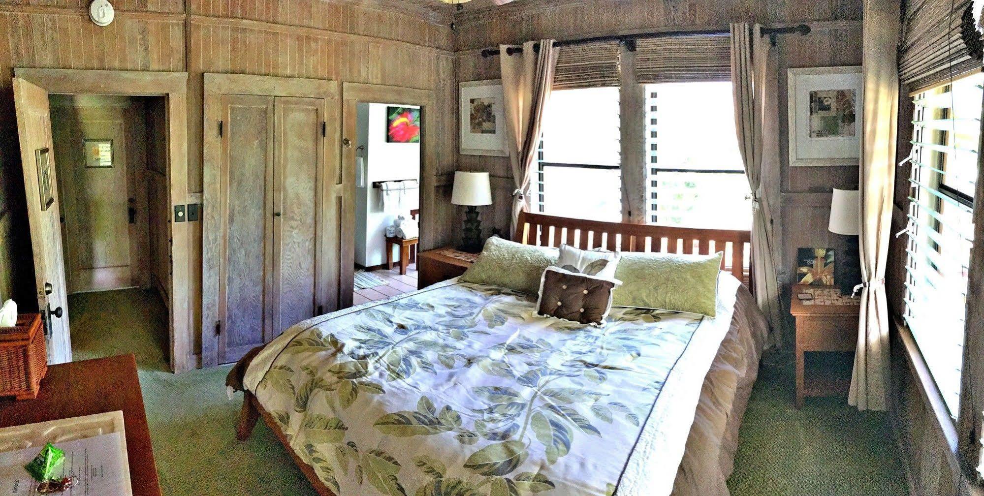 Poipu Bed And Breakfast Inn Koloa Exterior photo