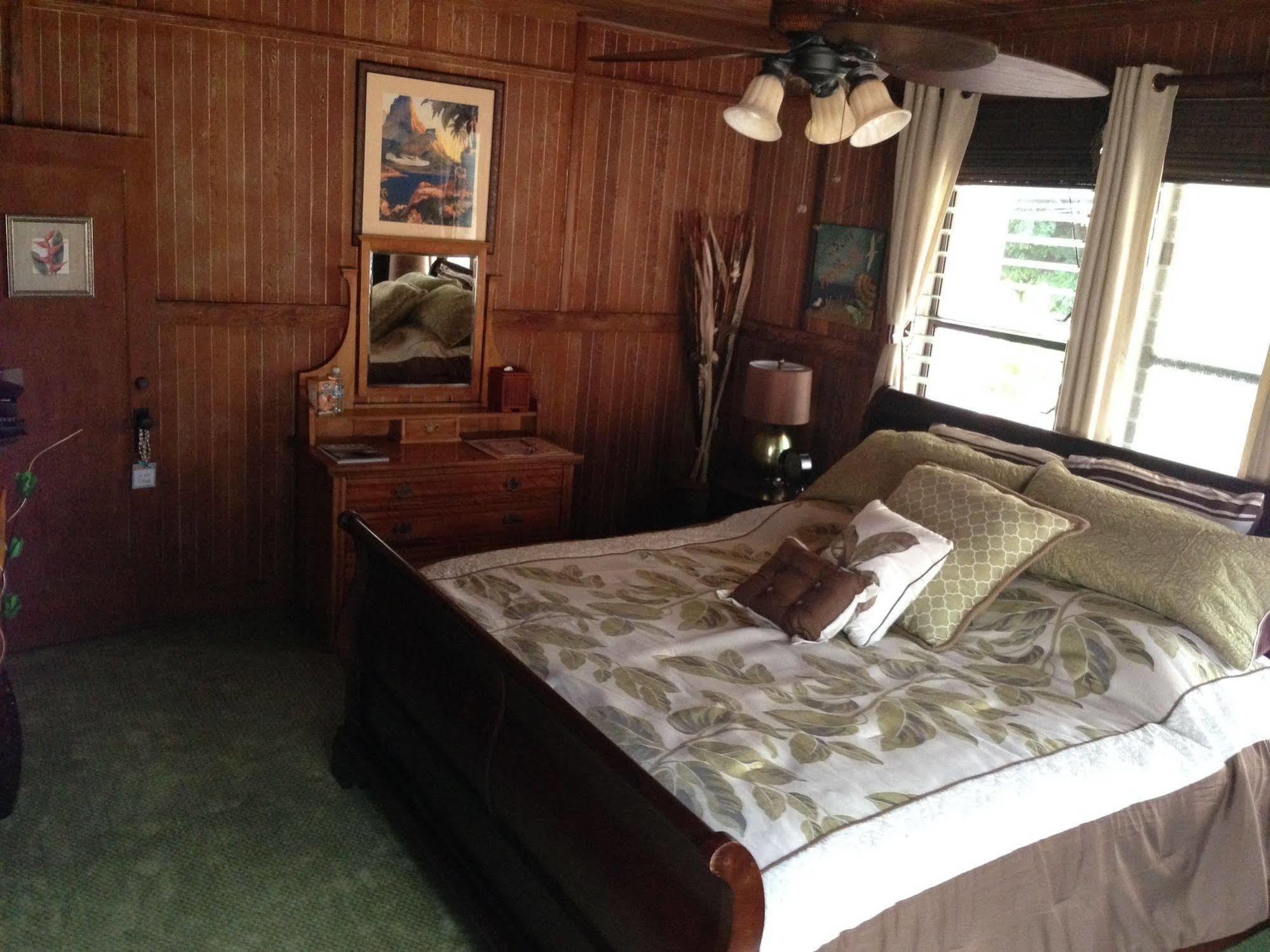 Poipu Bed And Breakfast Inn Koloa Exterior photo