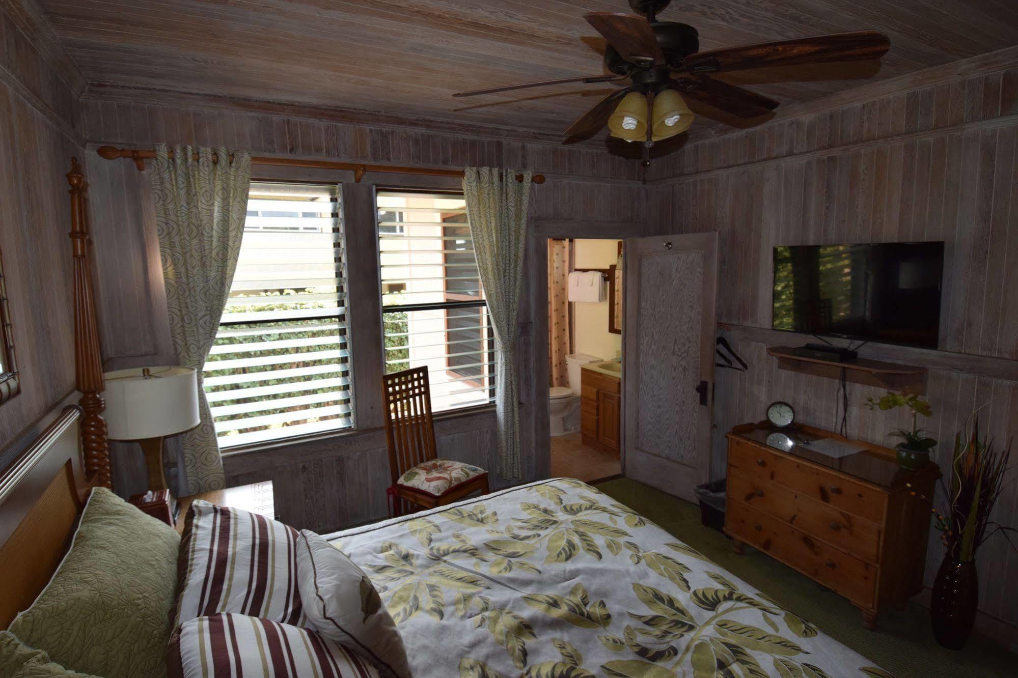 Poipu Bed And Breakfast Inn Koloa Exterior photo