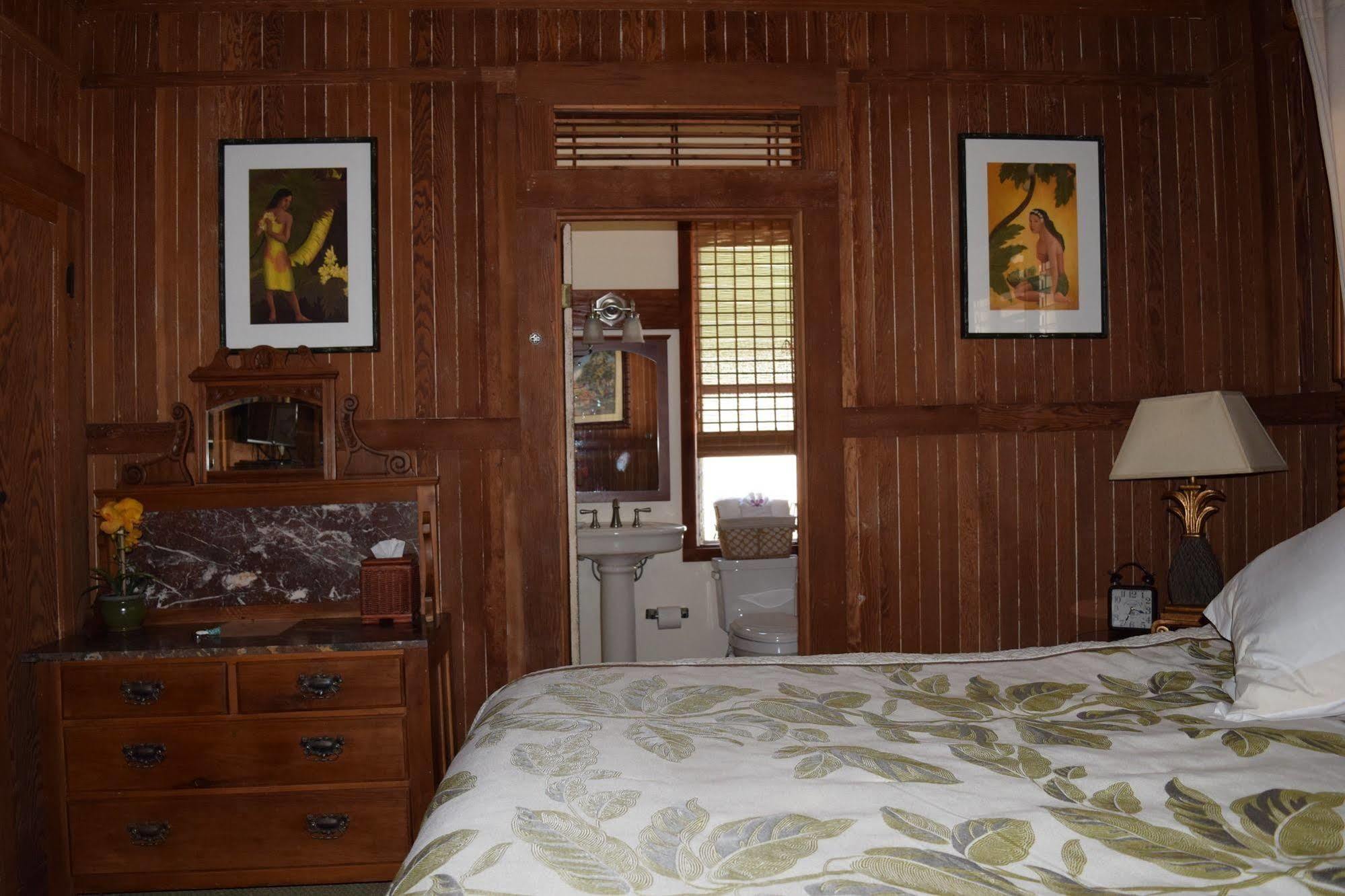Poipu Bed And Breakfast Inn Koloa Exterior photo