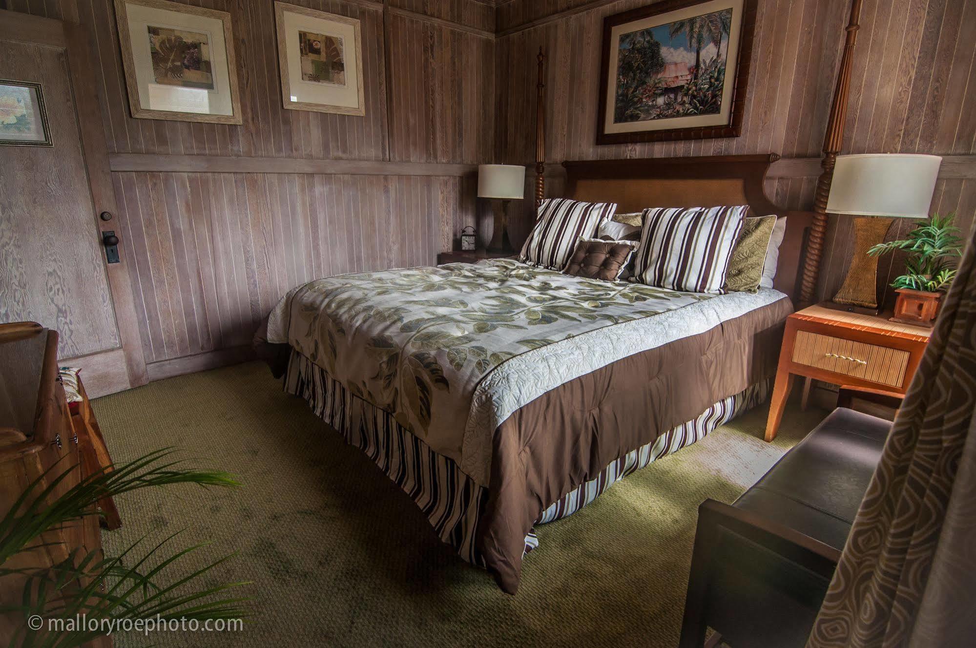 Poipu Bed And Breakfast Inn Koloa Exterior photo